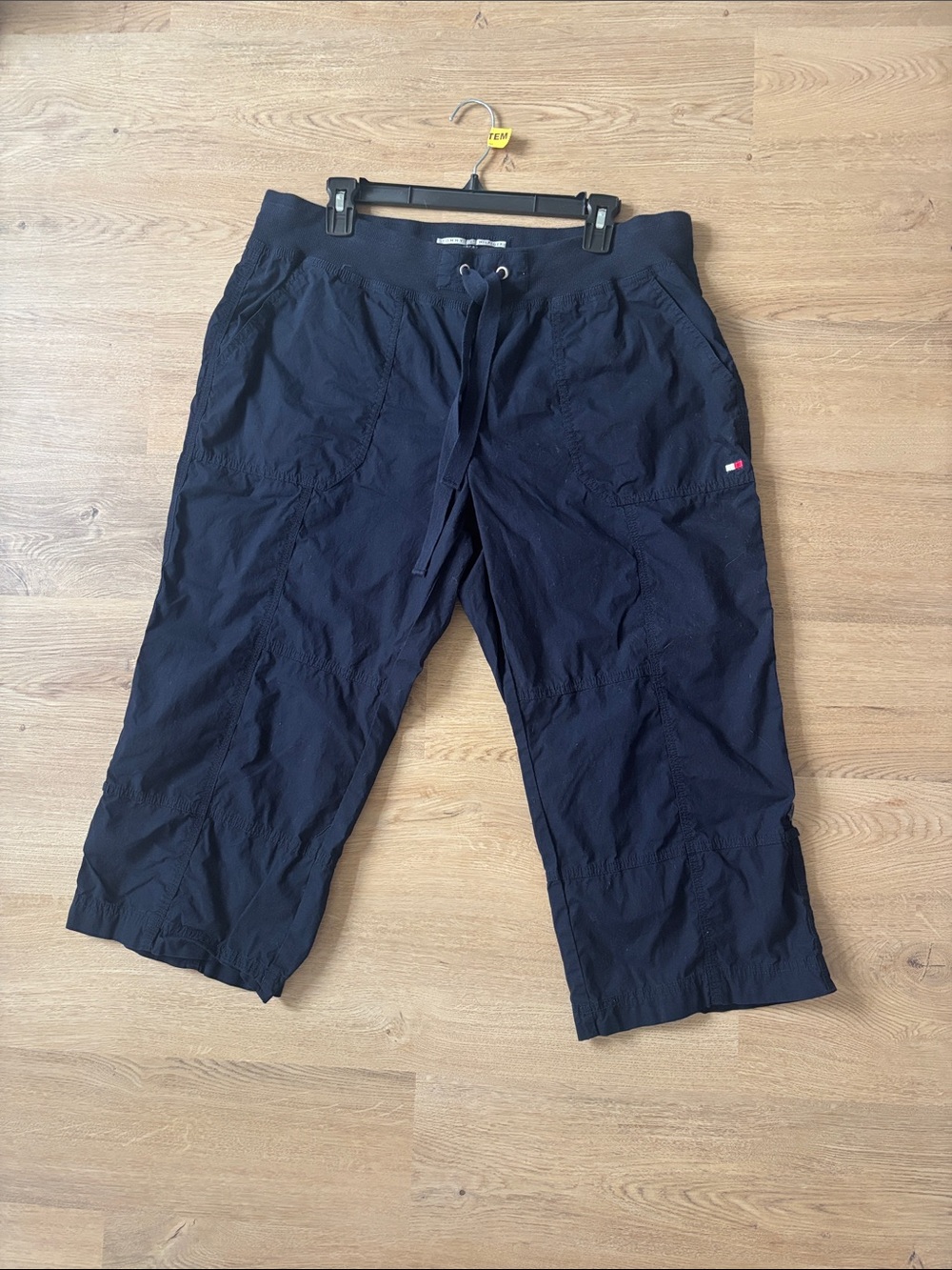 Tommy Hilfiger Women’s Navy Drawstring Capri Joggers